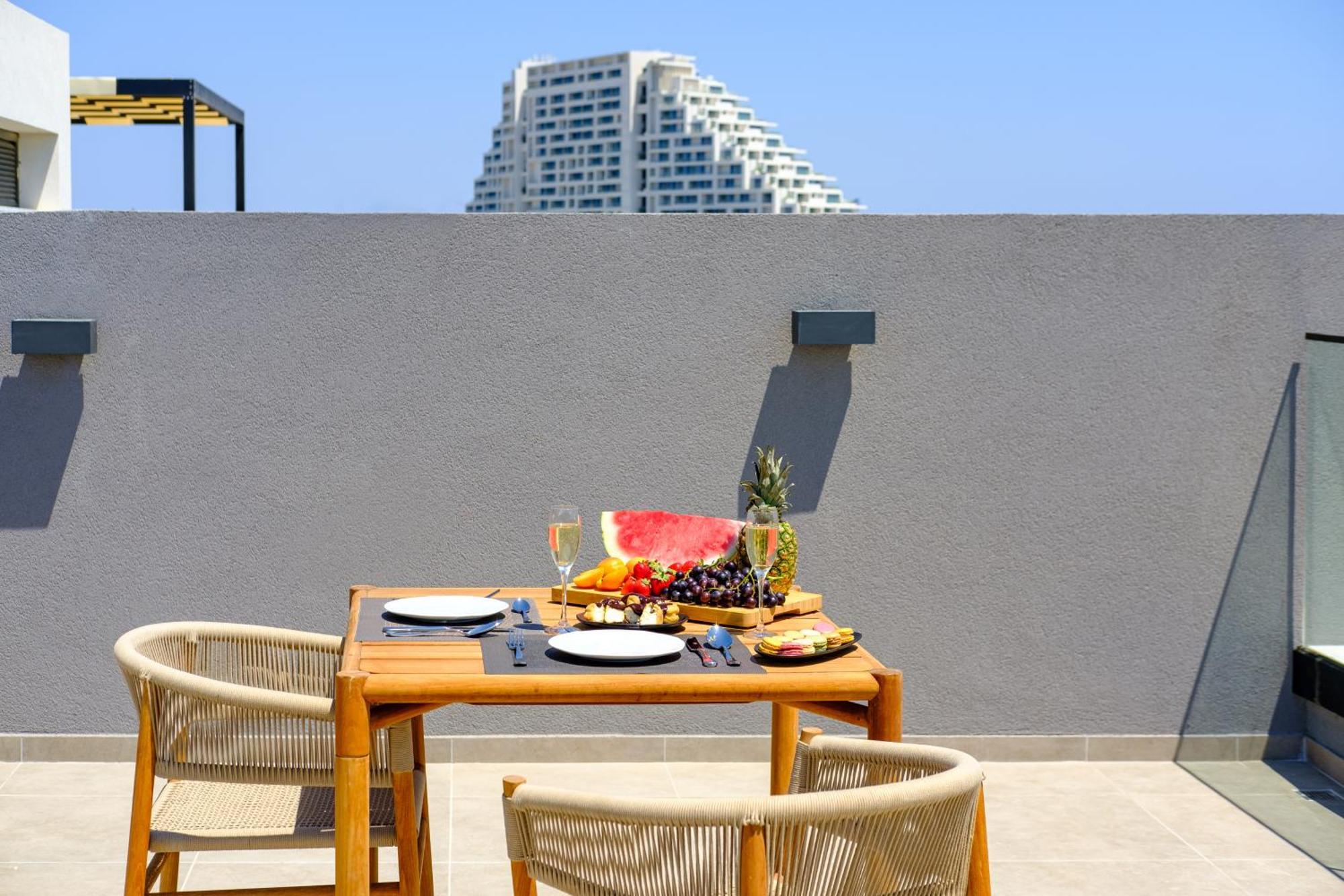 Sunset Gardens Apartment Limassol Bagian luar foto