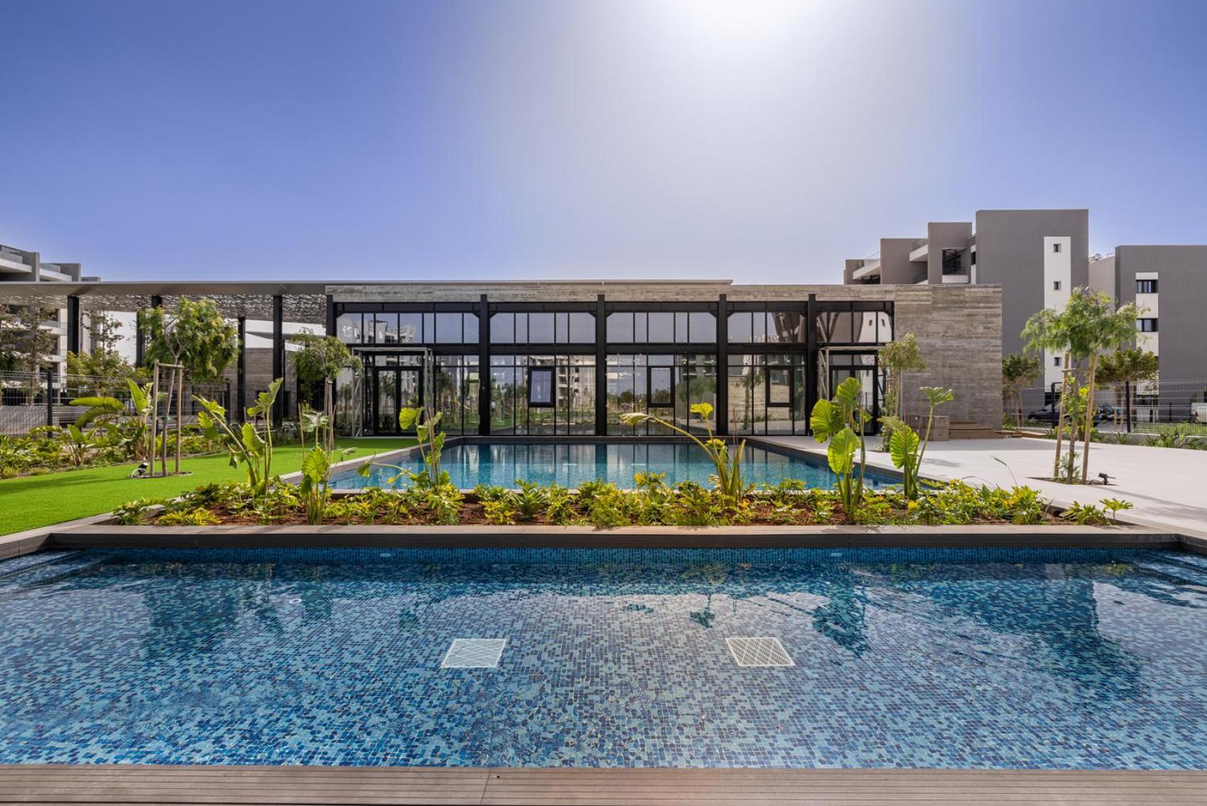 Sunset Gardens Apartment Limassol Bagian luar foto