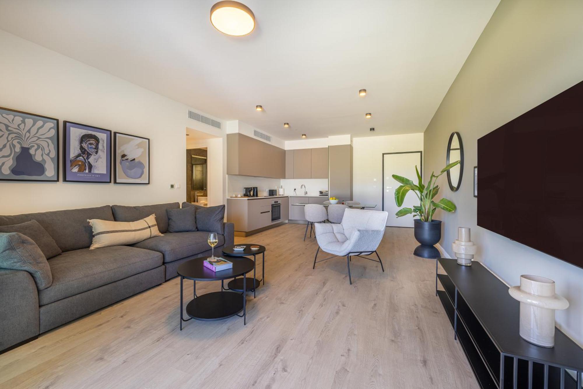 Sunset Gardens Apartment Limassol Bagian luar foto