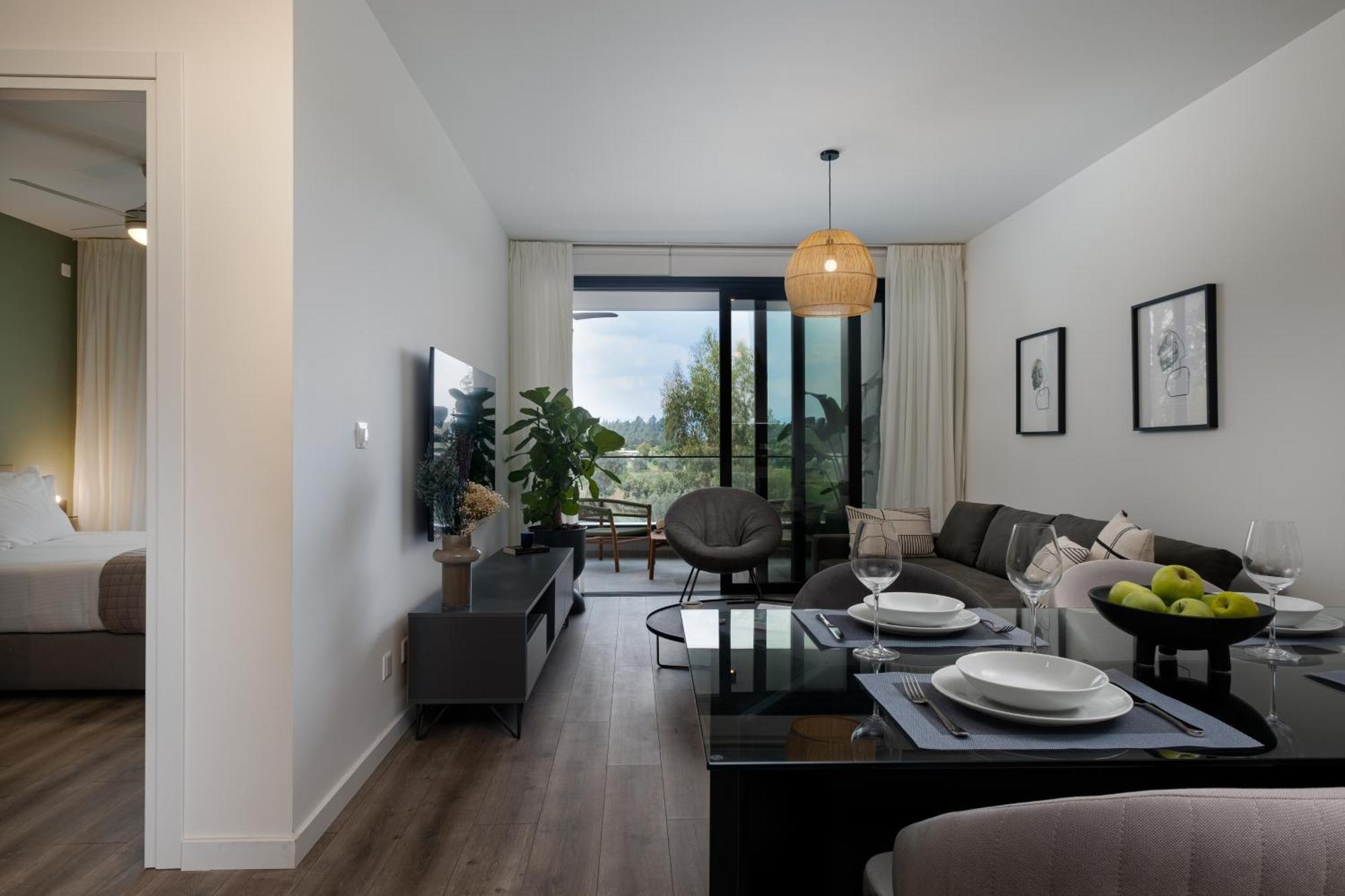 Sunset Gardens Apartment Limassol Bagian luar foto