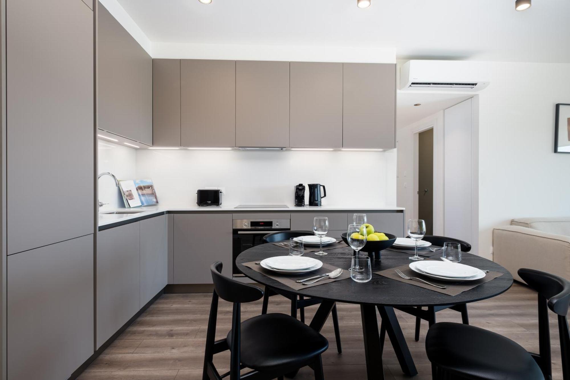 Sunset Gardens Apartment Limassol Bagian luar foto