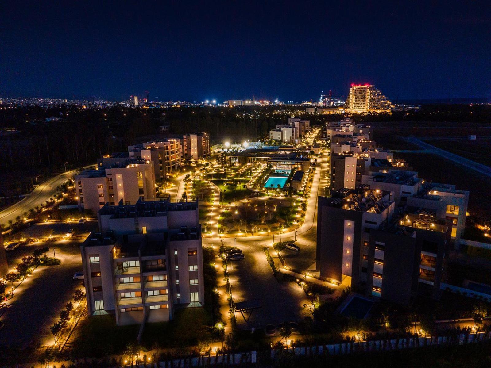 Sunset Gardens Apartment Limassol Bagian luar foto