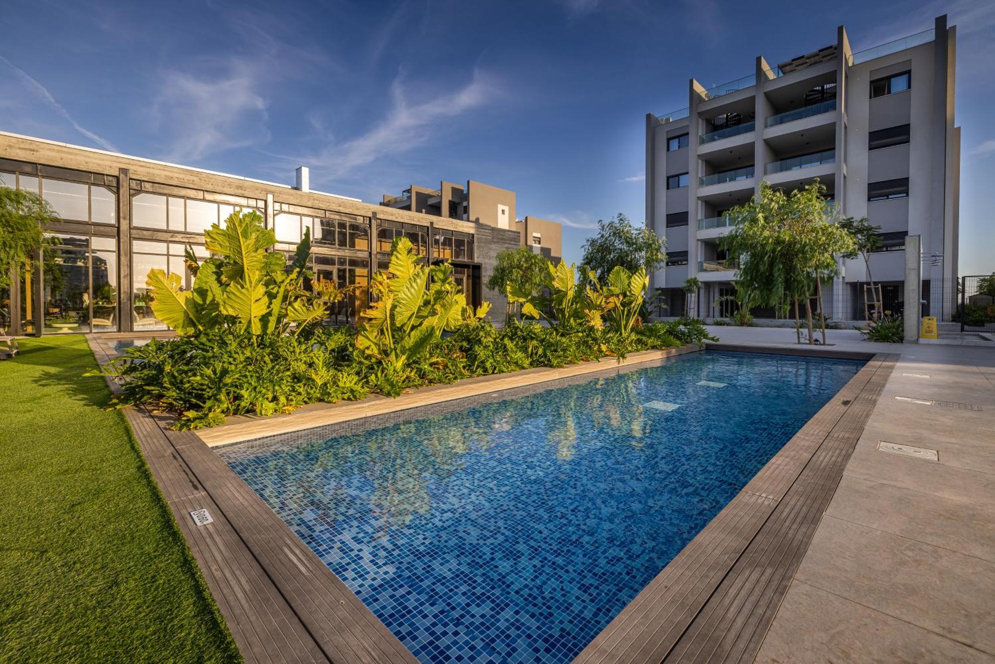 Sunset Gardens Apartment Limassol Bagian luar foto